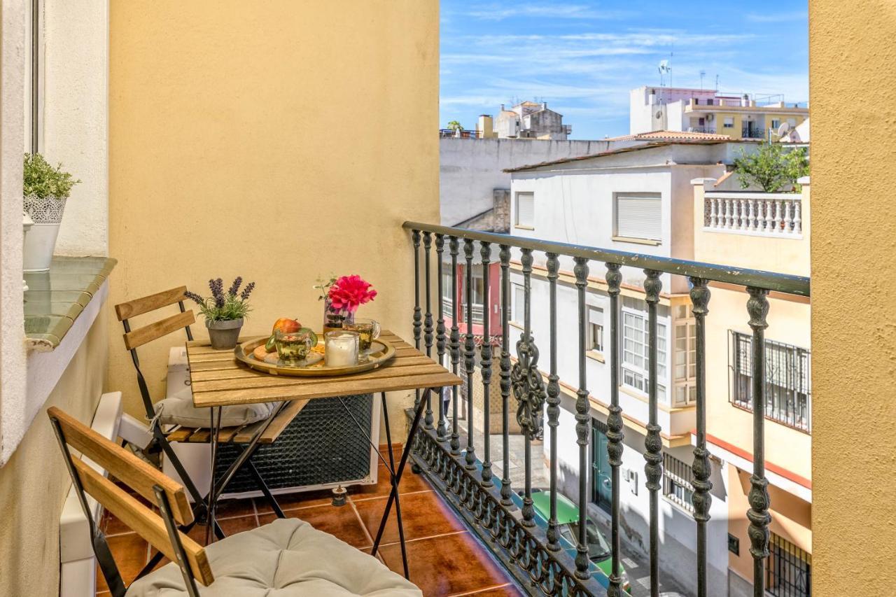 Wintowinrentals - La Estancia Free Parking Málaga Kültér fotó